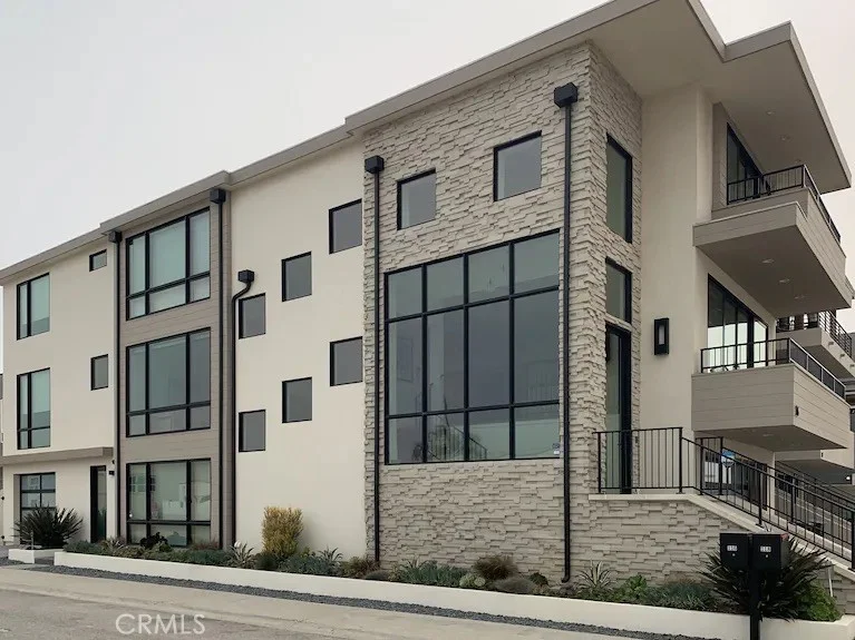 116 W Channel Islands Boulevard photo 2