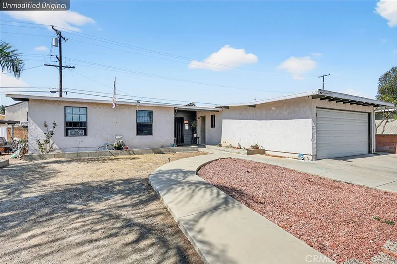 2415 Merrywood photo 2