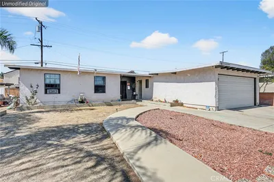 2415 Merrywood photo 2