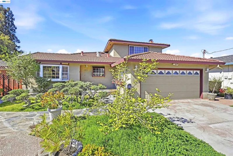 4179 Eggers Dr