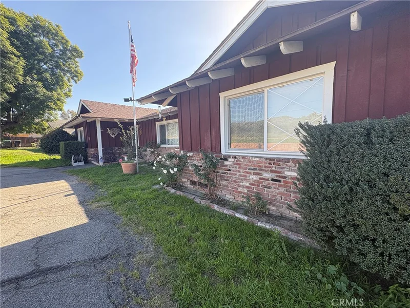2257 Park, Hemet, CA 92544