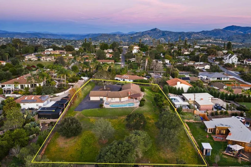 2717 Alexander Drive, Escondido, CA 92029
