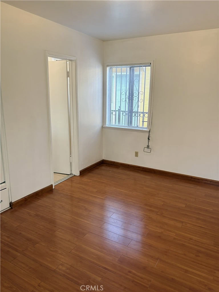 Interior 4