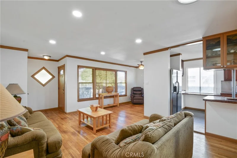 4102 Artesia, Torrance, CA 90504