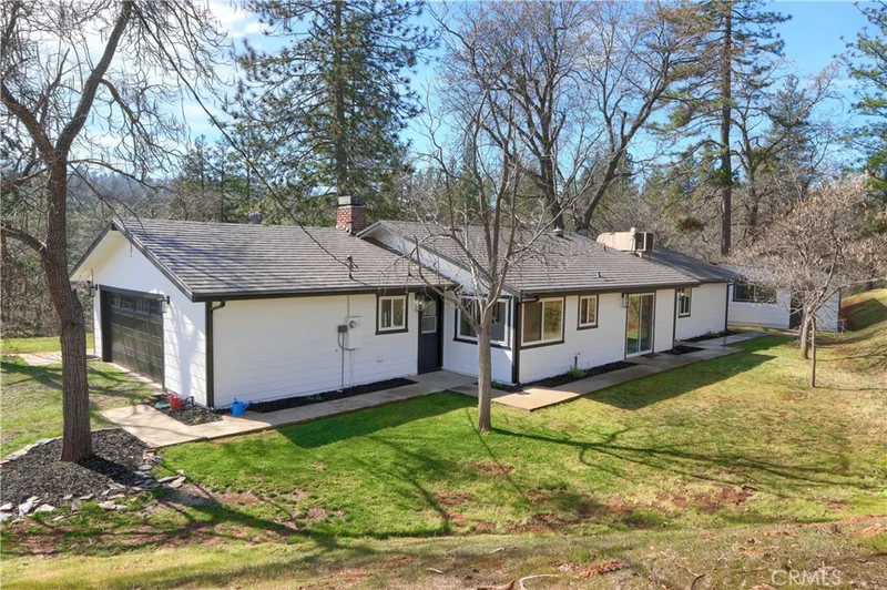 5518 Whitlock Road E, Mariposa, CA 95338