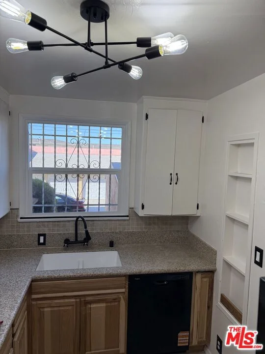 3311 1/2 W 78th Street 112 photo 2