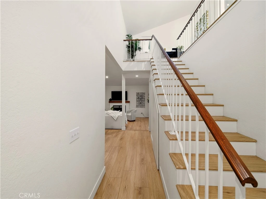 Interior 4