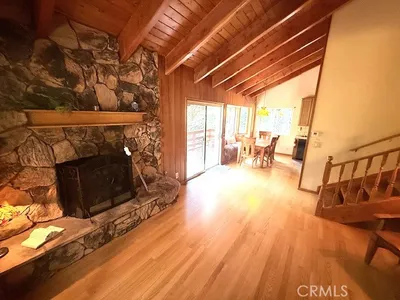 551 community Drive photo 2
