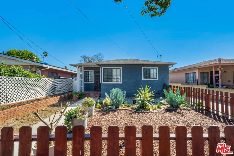 Photo 2 of 11882 Ramona Avenue