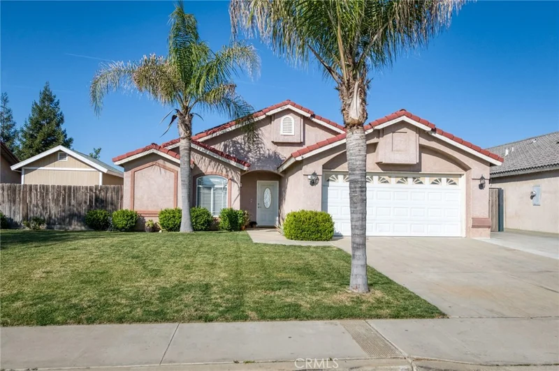 423 Morningside, Dinuba, CA 93618