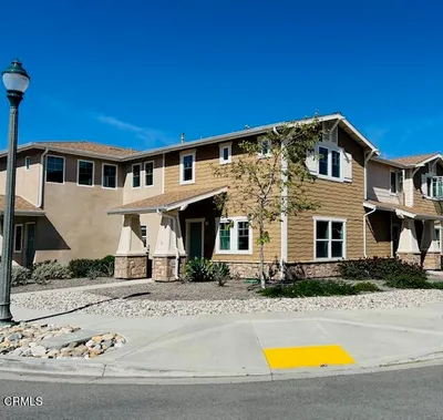 4045 Aurora Way photo 2