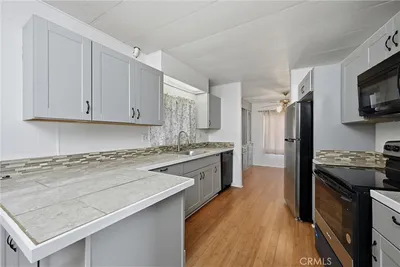 3562 Mountain View Street photo 2