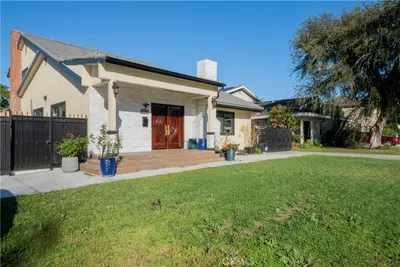 5339 E Greenmeadow photo 2