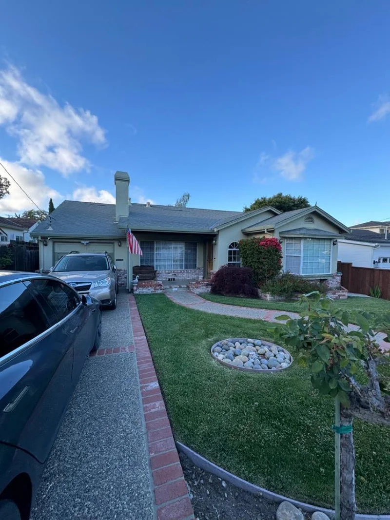 2550 Eaton Avenue, Redwood City, CA 94062
