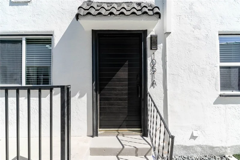 1051 Western Avenue A photo 2