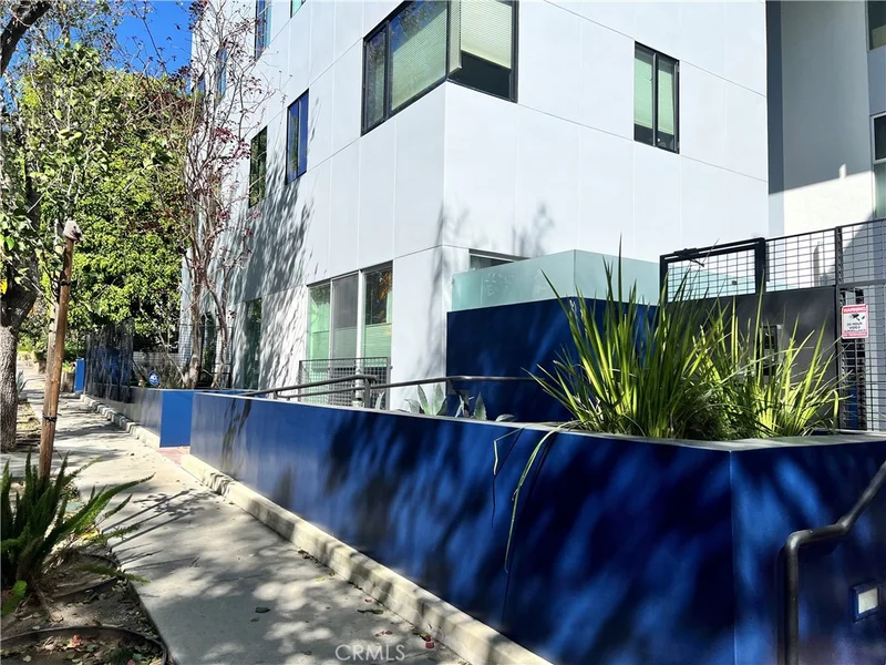 Photo 2 of 1200 N Sweetzer Avenue 2