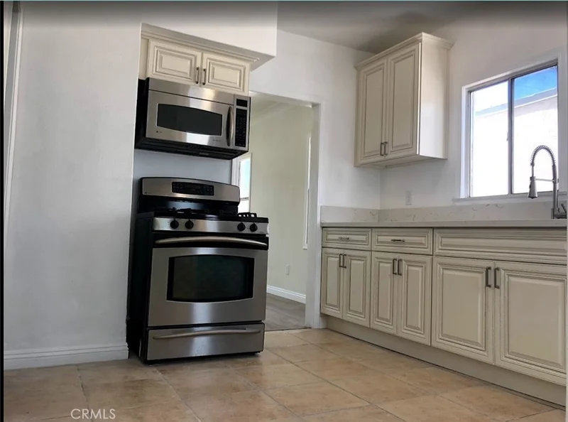 1010 tremont st photo 2