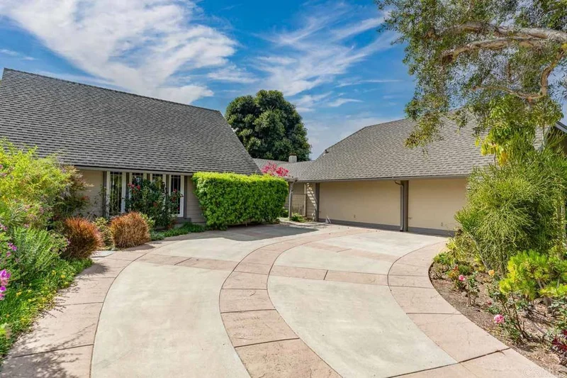 3005 Cadencia Street, Carlsbad, CA 92009