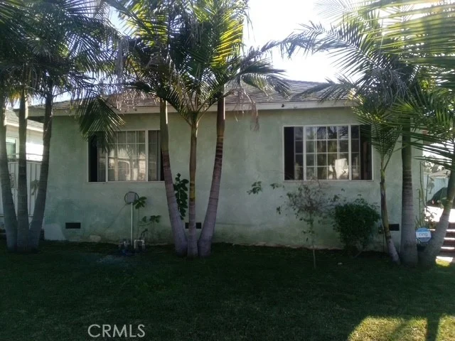 Photo 2 of 11742 Terradell