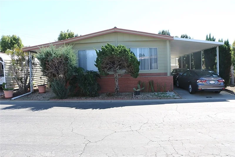 3595 Santa Fe, Long Beach, CA 90810
