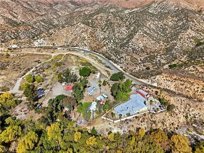 8235 Soledad Canyon Road photo 2