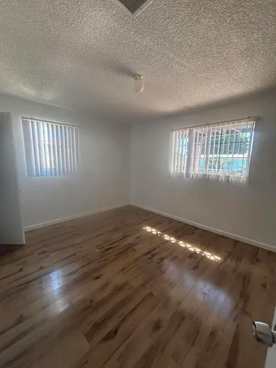 83632 Manzanita Avenue B photo 2