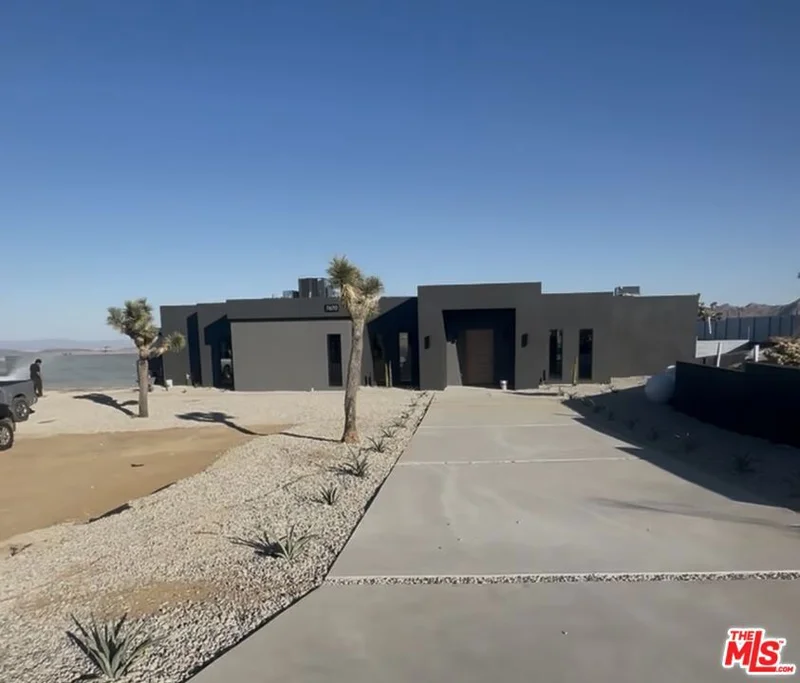 7670 Wilton Road, Joshua Tree, CA 92252