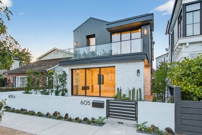 605 Carnation Ave, Corona Del Mar, CA 92526
