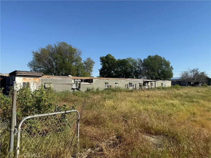 3843 Francis Avenue photo 2