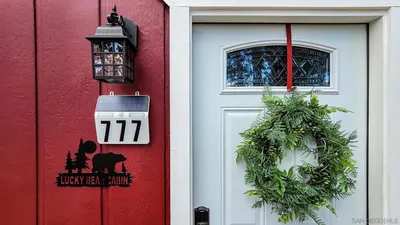 777 Iris Dr photo 2