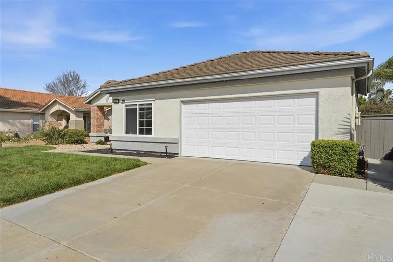 241 Del Mesa Street photo 2