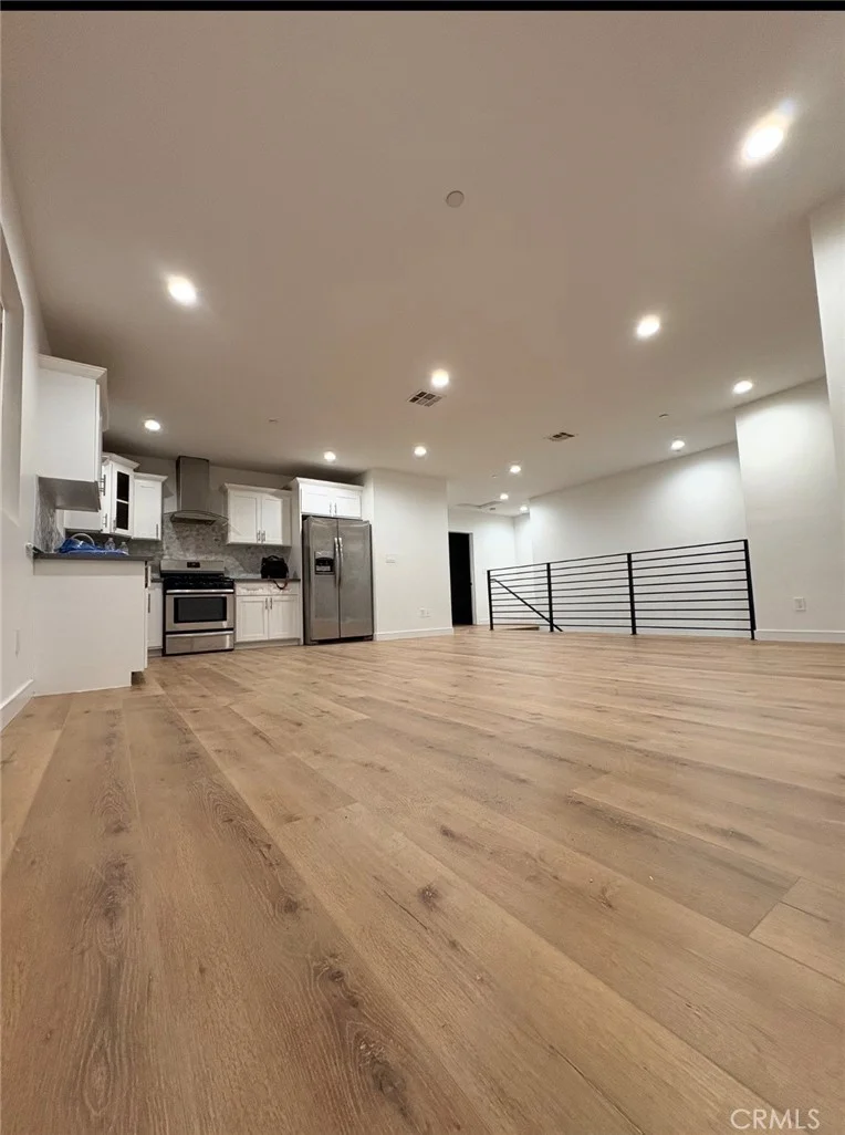 136 1/2 N Carondelet