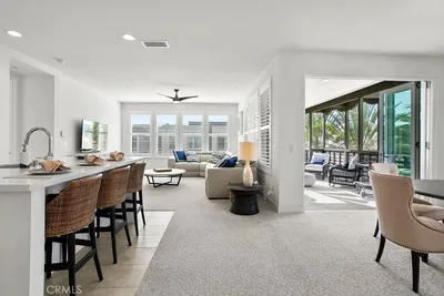 321 Doheny Way photo 2