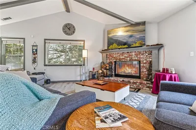 27487 North Bay photo 2