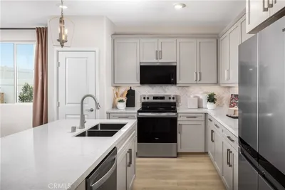 8423 Tamarack Street photo 2