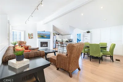 1720 W Oceanfront B photo 2