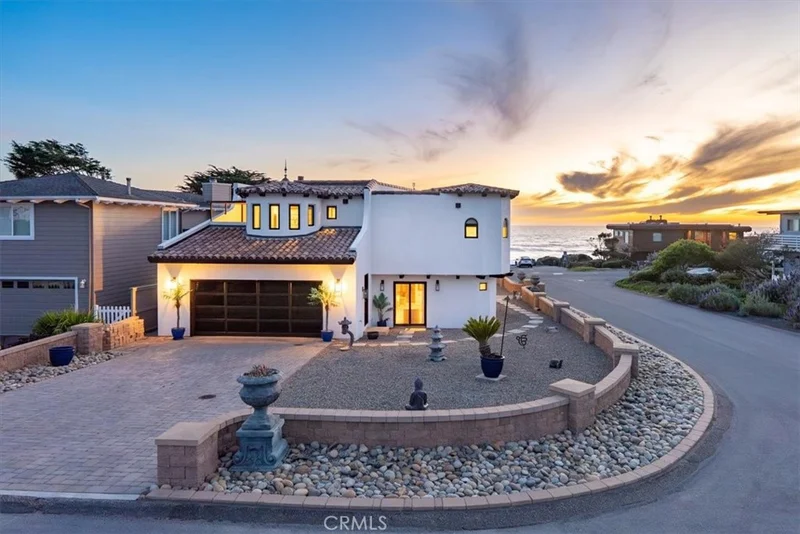 2090 Sherwood photo 2
