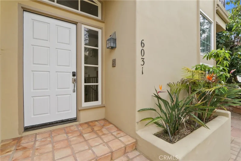 Photo 2 of 6031 Shadowbrook