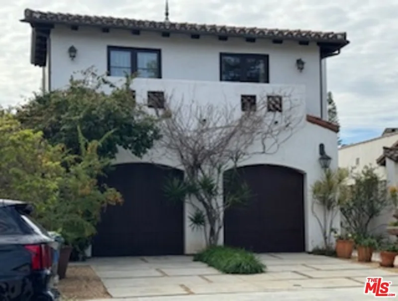 9124 Gibson Street, Los Angeles, CA 90034