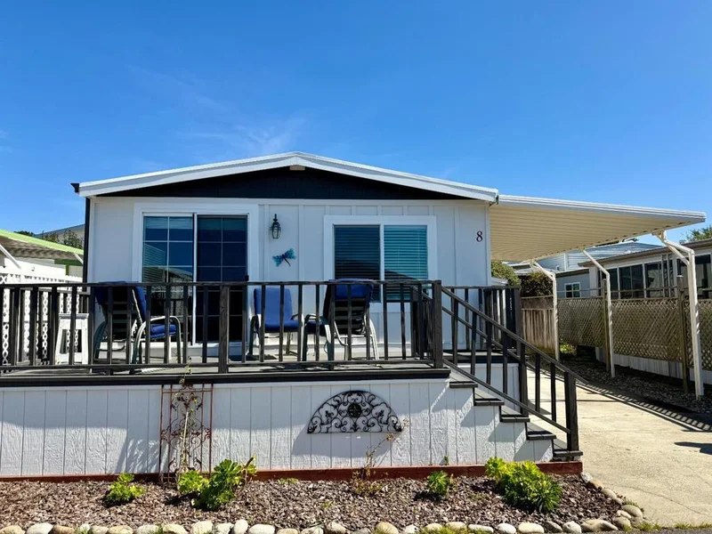 8 Lighthouse Rd, Half Moon Bay, CA 94019