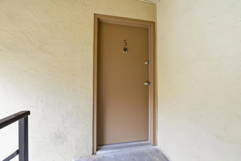 460 Auburn Way 5 photo 2