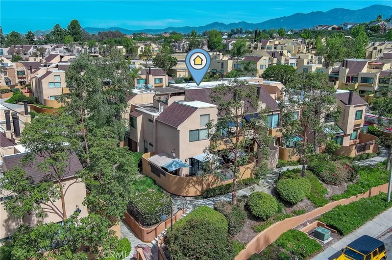 25671 Le Parc 8, Lake Forest, CA 92630