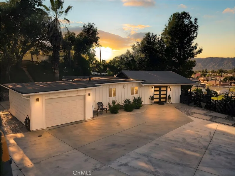 229 Gladstone, San Dimas, CA 91773