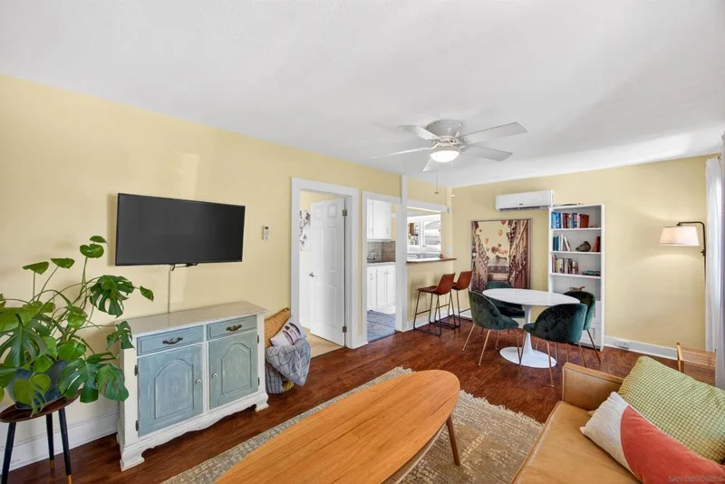 2937 Suncrest Dr, San Diego, CA 92116