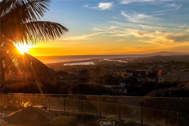 5 Pelican Hill photo 2