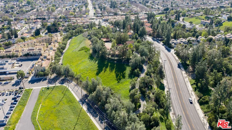 Photo 2 of 7210 Woodlake Avenue