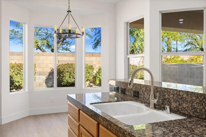 80578 Hoylake Drive photo 2