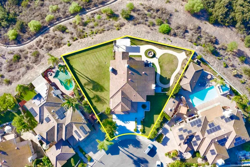 Photo 2 of 454 Acero Pl