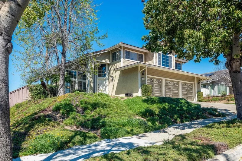 8482 Mesa Heights, Santee, CA 92071