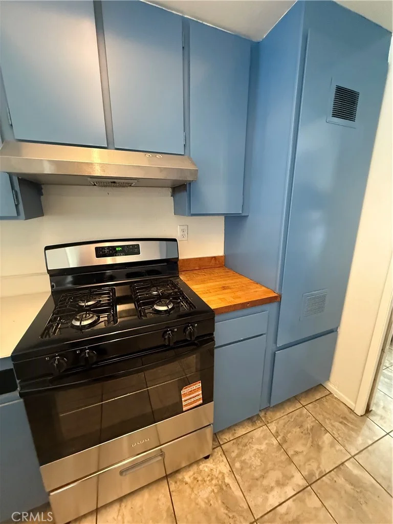10831 PINE photo 2